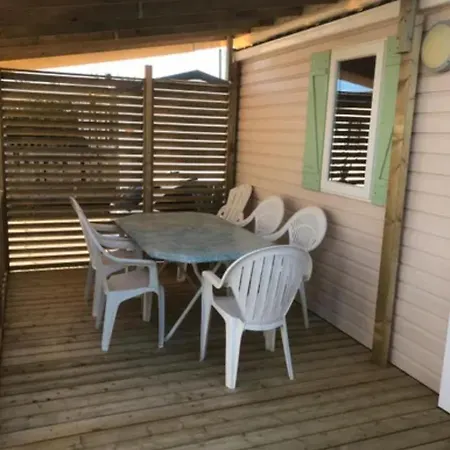 Camping Mobile Confort Climatise 4 A 6 Personnes Les Salins De La Gardiole Ancien De L'europe A