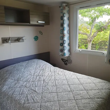 Camping Mobile Climatise Confort I 4i6 Personnes I Les Salins De La Gardiole *