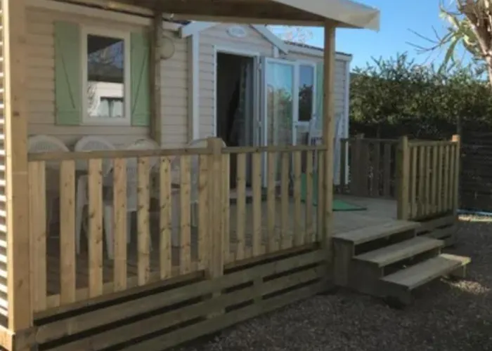 Mobile Comfort: Les Salins De La Gardiole Campsite *