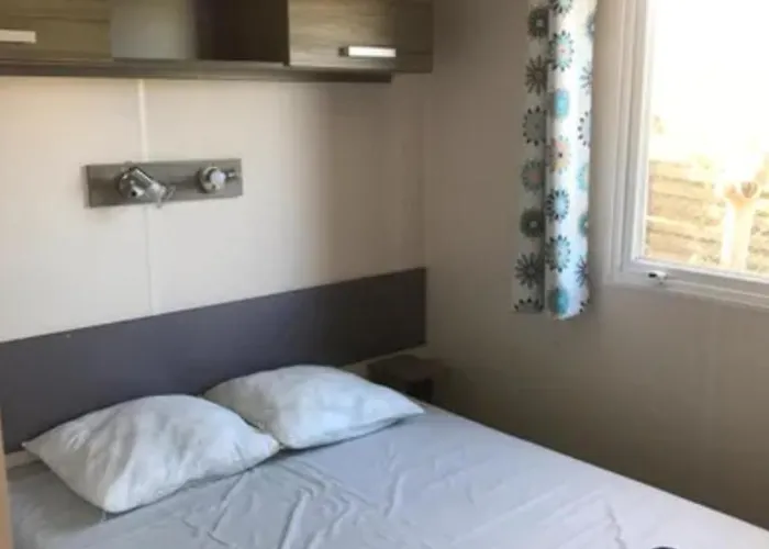 Mobile Comfort: Les Salins De La Gardiole Campsite Vic-la-Gardiole