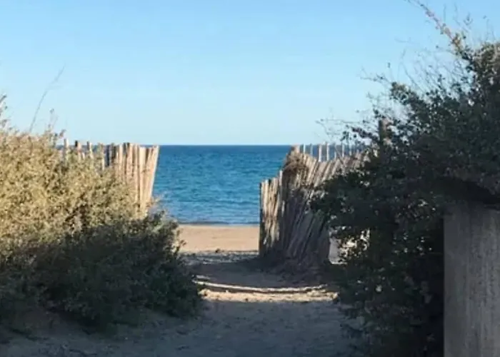 Mobile Climatise Confort I 4i6 Personnes I Les Salins De La Gardiole Camping *