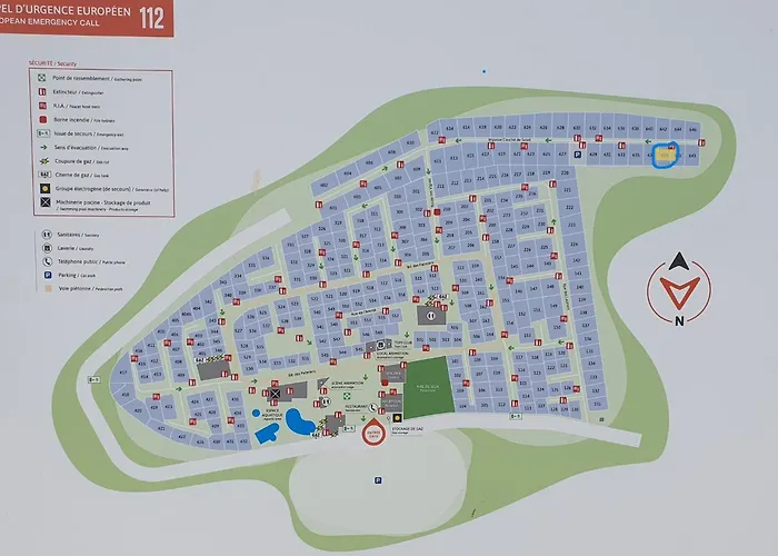 Camping Mobile Climatise Confort I 4i6 Personnes I Les Salins De La Gardiole *