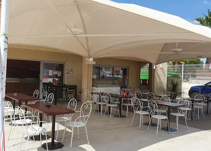 Camping Mobile Climatise Confort I 4i6 Personnes I Les Salins De La Gardiole *